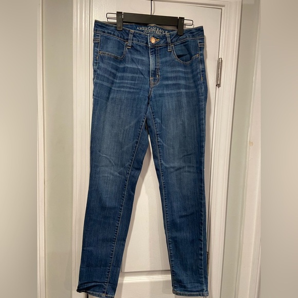American Eagle Outfitters Medium Wash Stretch Jegging Denim Skinny Jeans Size 8 - Picture 1 of 12